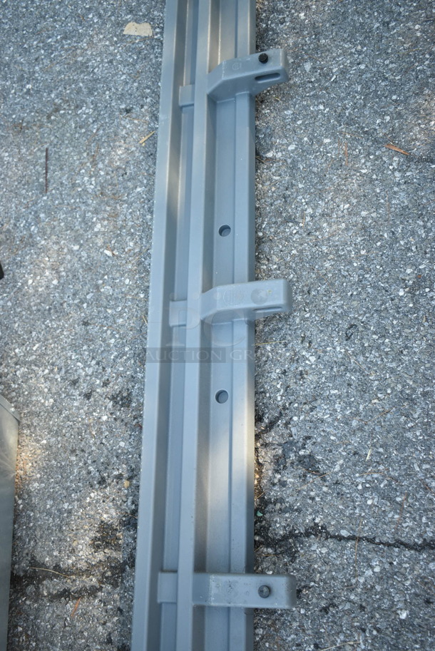 BRAND NEW SCRATCH AND DENT! Cambro VBRR6 Gray Poly Tray Slide.  - Image 5 of 6