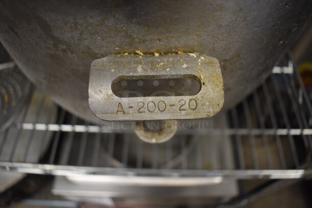 Hobart A-200-20 Metal 20 Quart Mixing Bowl w/ Balloon Whisk, Pastry and Dough Hook Attachments. 14x14x11.5 - Image 4 of 5