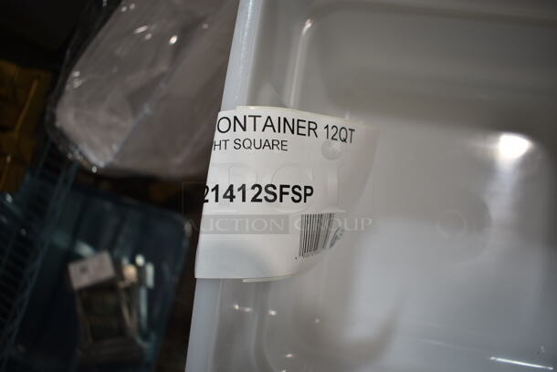 Lot of 6 BRAND NEW SCRATCH AND DENT! Cambro 21412SFSP CamSquares® 12 Qt. White Square Polyethylene Food Storage Container - Image 4 of 5