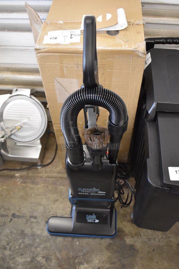 BRAND NEW IN BOX! Lavex DM101 457LAVEXDM15 Metal Commercial Vacuum Cleaner. 120 Volts, 1 Phase. 16x10x47. Tested and Working! - Image 4 of 10