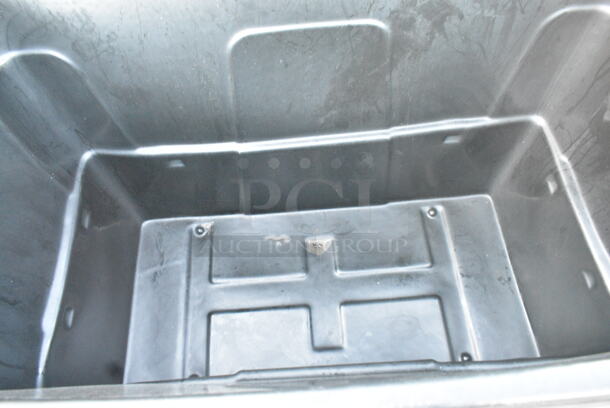 BRAND NEW SCRATCH AND DENT! Lavex Black Poly Tilt Truck w/ Lid.  - Image 5 of 8