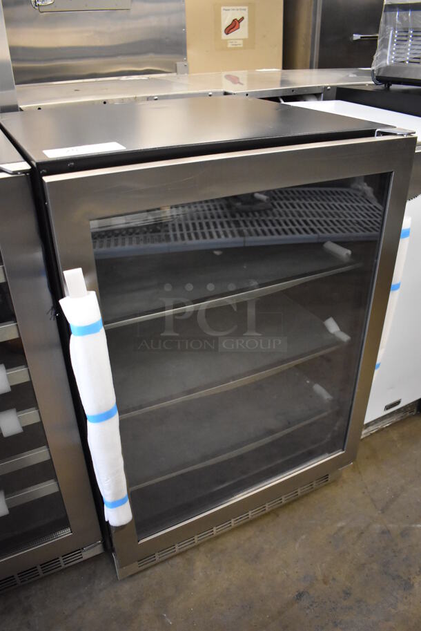BRAND NEW SCRATCH AND DENT! Danby DBC162BLSST Stainless Steel Mini Single Door Reach In Cooler Merchandiser. 115 Volts, 1 Phase. 24x24.5x35. Tested and Working! - Image 4 of 7