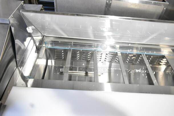 BRAND NEW SCRATCH AND DENT! 2024 Avantco 178APT71HC Stainless Steel Commercial Sandwich Salad Prep Table Bain Marie Mega Top on Commercial Casters. 115 Volts, 1 Phase. Tested and Working! - Image 6 of 11