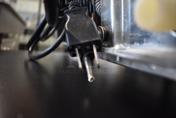 BRAND NEW SCRATCH AND DENT! Whynter FIM-450HS Commercial Stainless Steel Electric Free Standing Ice Maker. 115V. Tested And Working! - Image 8 of 8