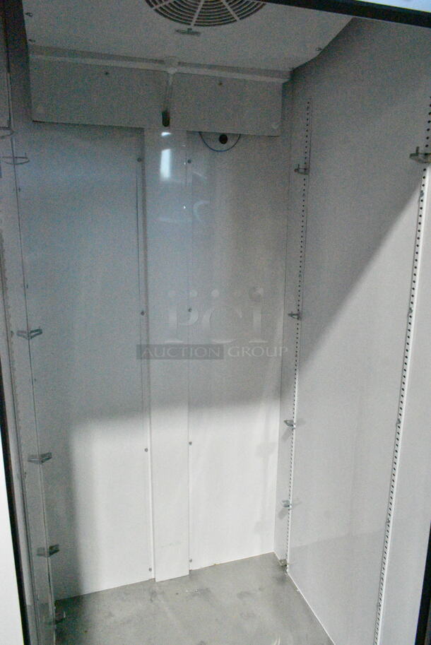 2021 True TSCI-600R-G-PH Metal Commercial Single Door Reach In Cooler Merchandiser w/ Poly Coated Racks. 115 Volts, 1 Phase. Tested and Working! - Image 3 of 5
