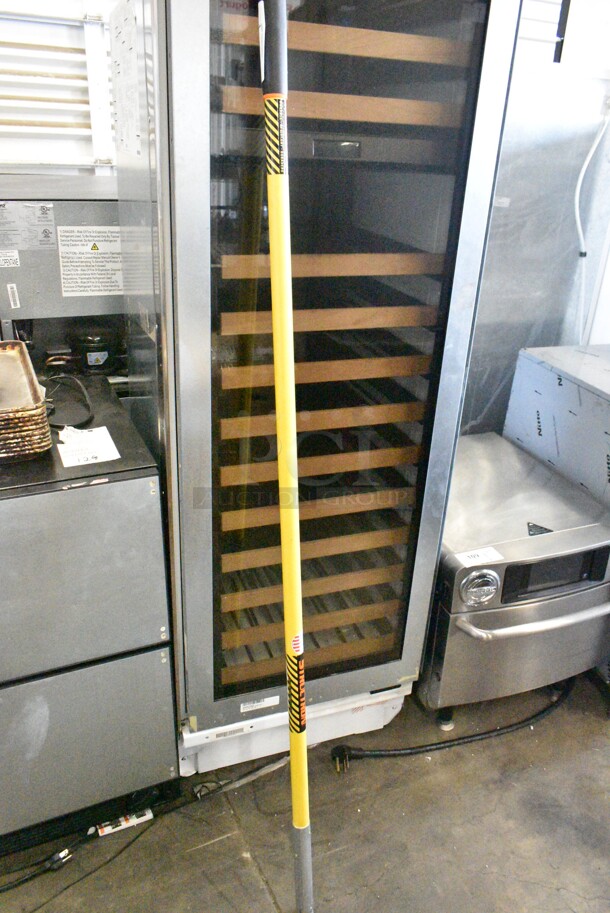 Structron 070224 Superhandle.  - Image 1 of 4