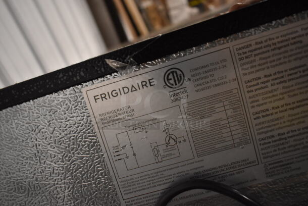 Frigidaire EFR451 Stainless Steel 2 Door Reach In Cooler. 115 Volts, 1 Phase. Tested and Powers On But Does Not Get Cold
 - Image 6 of 6