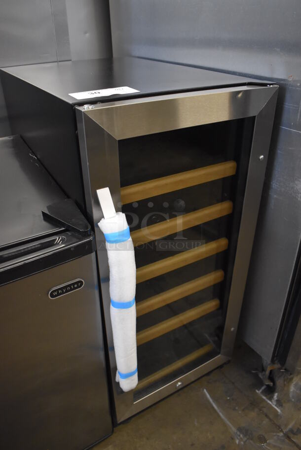 BRAND NEW SCRATCH AND DENT! Avanti WC3015S3S Metal Single Door Mini Wine Chiller Cooler Merchandiser. 115 Volts, 1 Phase. 15x23x34. Tested and Working! - Image 2 of 5