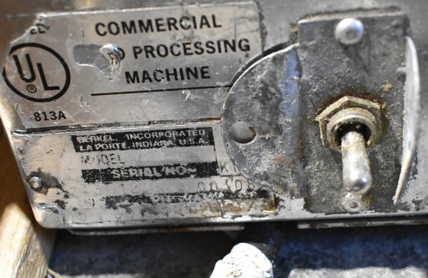 Berkel Stainless Steel Commercial Countertop Bread Loaf Slicer. 115 Volts, 1 Phase. Tested and Powers On But Parts Do Not Move - Image 4 of 4