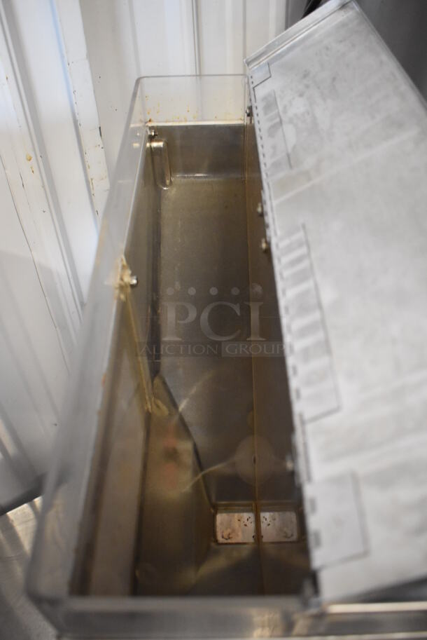 Bunn G92 HD Stainless Steel Commercial Countertop Coffee Bean Grinder. 120 Volts, 1 Phase. Tested and Working! - Image 5 of 7