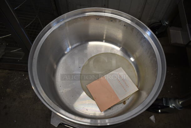 BRAND NEW SCRATCH AND DENT! Kashiwa Metal Commercial Countertop Gas Powered Rice Cooker.  - Image 5 of 5