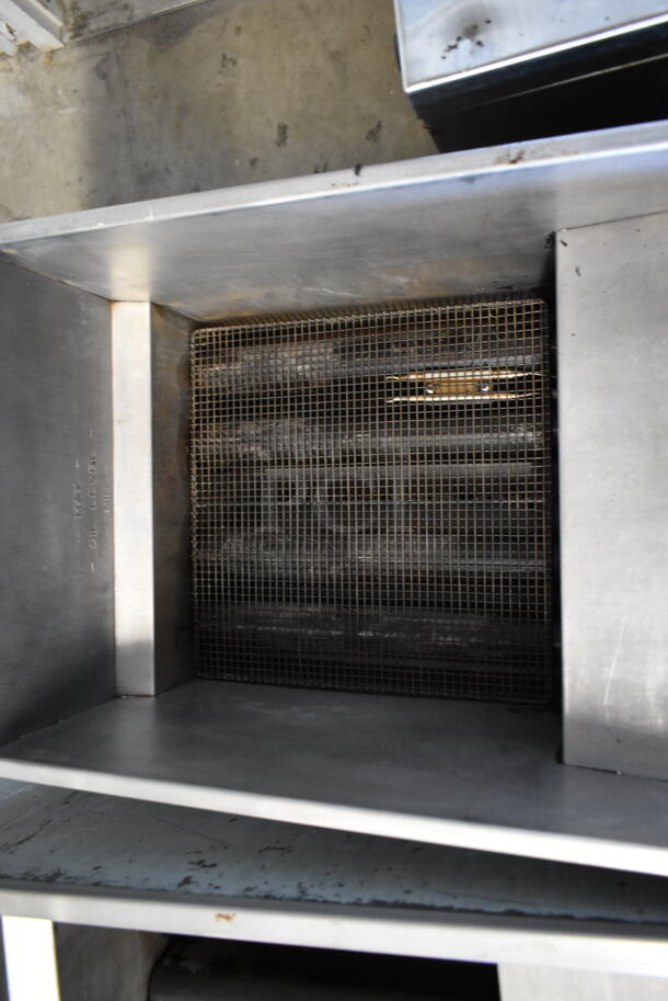 2017 Pitco Frialator 40D Stainless Steel Commercial Floor Style Natural Gas Powered Deep Fat Fryer. 115,000 BTU.  - Image 3 of 6
