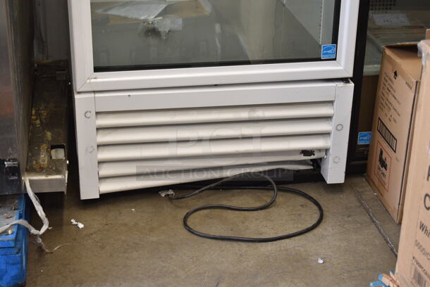 2023 True TSCI-600R-G-PH Commercial Single Door Cooler Merchandiser w/ Poly Racks. 115 Volts, 1 Phase. Tested and Working! - Image 3 of 5