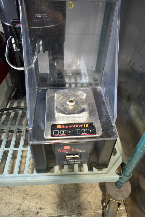 Blendtec ICB5 Stainless Steel Commercial Countertop Blender w/ Poly Hinge Cover. 120 Volts, 1 Phase. Tested and Working! - Image 4 of 5