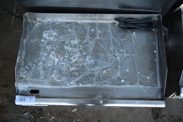 BRAND NEW SCRATCH AND DENT! 2023 Avantco 177EG30N Stainless Steel Commercial Countertop Electric Powered Flat Top Griddle. 208/240 Volts, 1 Phase. - Image 3 of 6
