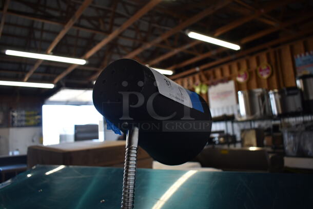 BRAND NEW SCRATCH AND DENT! Light. - Image 7 of 10