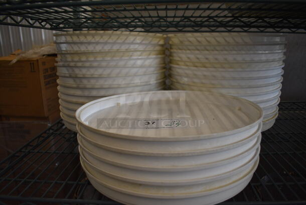 29 Pizza Hut White Poly Trays for Pizza Making System. 13.5x13.5x1.5. 29 Times Your Bid!