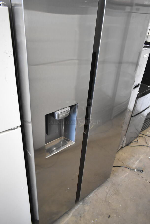 Samsung RS22T5201SR Stainless Steel Cooler Freezer Combo. 115 Volts, 1 Phase. Tested and Powers On But Does Not Get Cold
 - Image 1 of 6