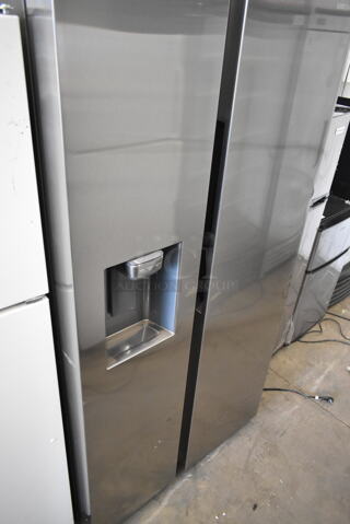 Samsung RS22T5201SR Stainless Steel Cooler Freezer Combo. 115 Volts, 1 Phase. Tested and Powers On But Does Not Get Cold

