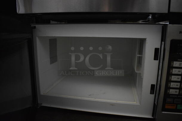 2018 Panasonic NE-1054F T Metal Countertop Commercial Microwave Oven. 120 Volts, 1 Phase. 20x13x12 - Image 4 of 5
