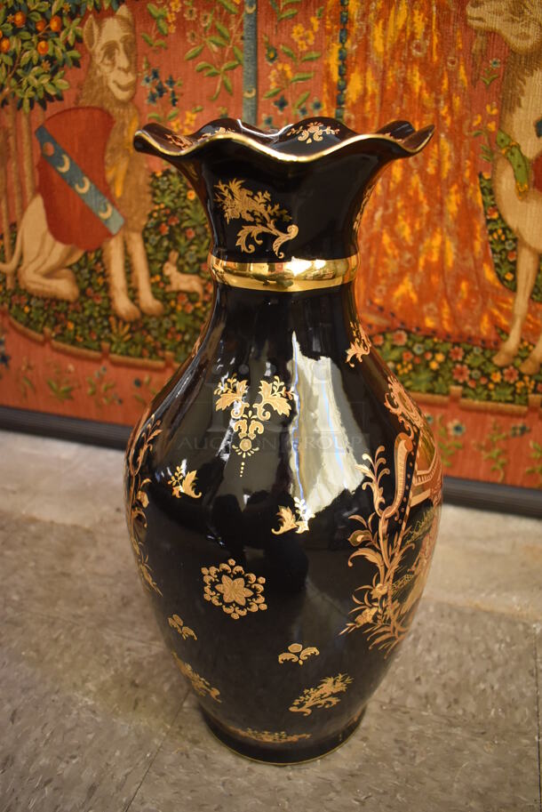 VINTAGE Victorian LF Porcelain Limoges Black and Gold Vase. - Image 6 of 6