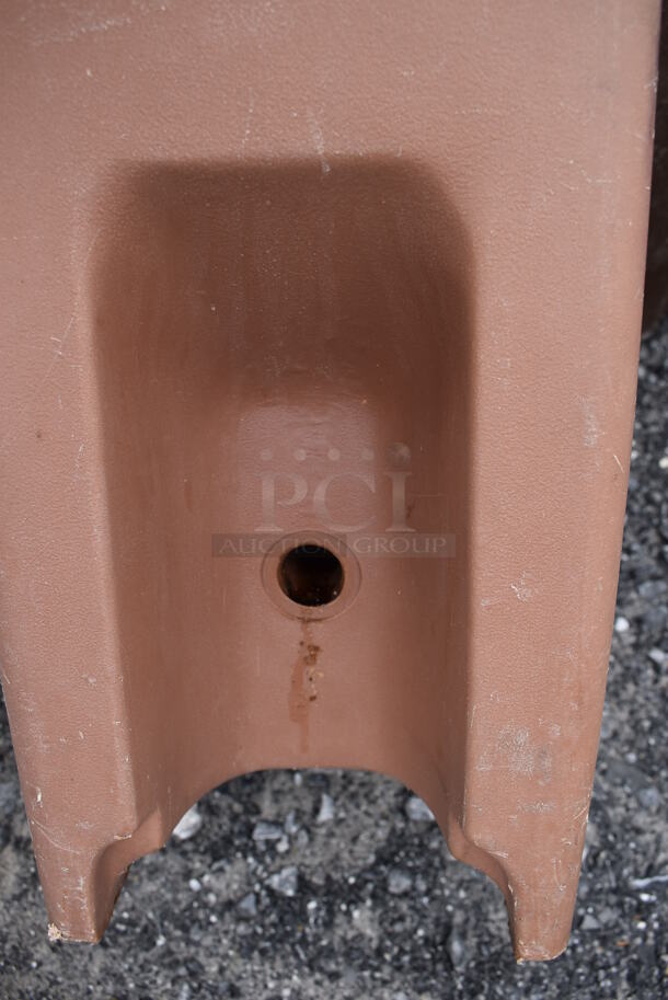 3 Various Poly Insulated Beverage Holder Dispensers; Carlisle NLD500, Cambro 550LCD and Cambro DC250. Includes 12x16.5x20. 3 Times Your Bid! - Image 4 of 10