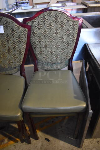 4 Brown Metal Dining Chairs w/ Green Cushion. Stock Picture - Cosmetic  Condition May Vary. 16x19x37. 4 Times Your Bid!