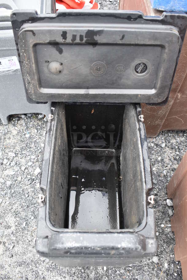 3 Various Poly Insulated Beverage Holder Dispensers; Carlisle NLD500, Cambro 550LCD and Cambro DC250. Includes 12x16.5x20. 3 Times Your Bid! - Image 5 of 10