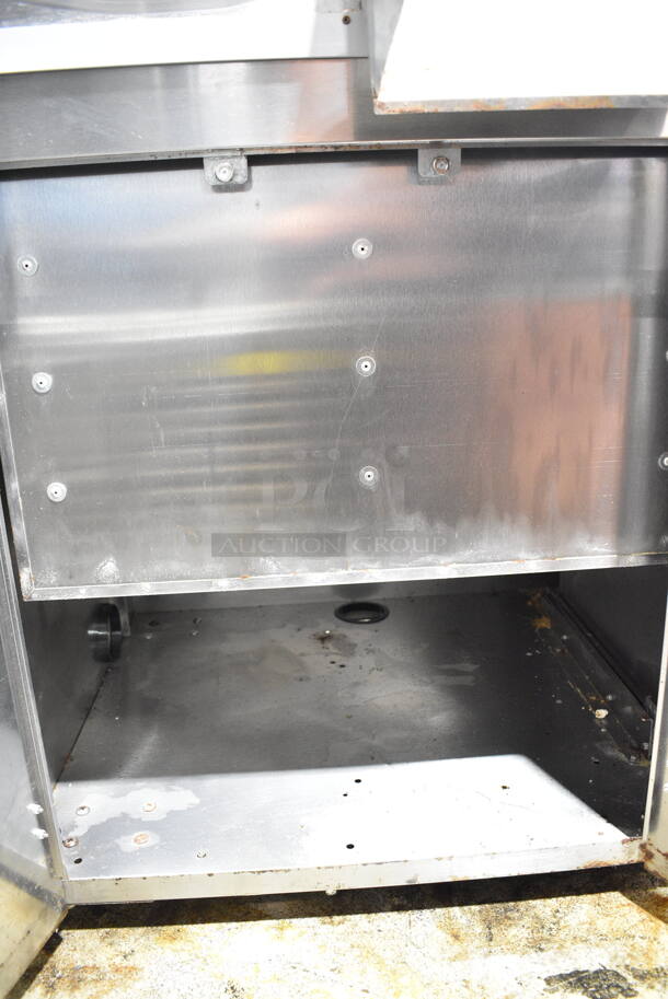 Gold Medal 2229EDS Stainless Steel Commercial Floor Style Popcorn Machine and Merchandiser. 120/208-240 Volts.  - Image 5 of 10