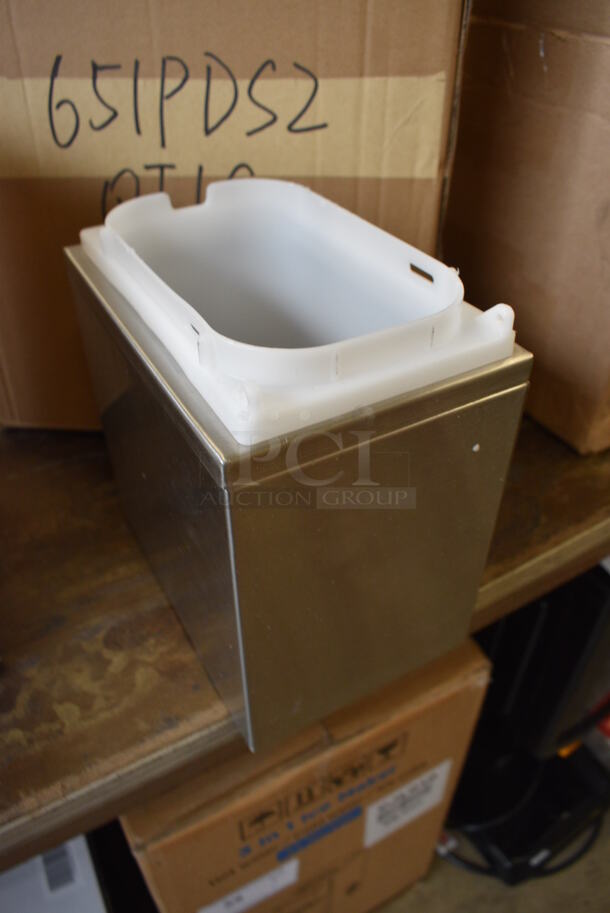 Servsense Stainless Steel Countertop Condiment Rail w/ White Poly Drop In. 5x8x8.5 - Image 2 of 4