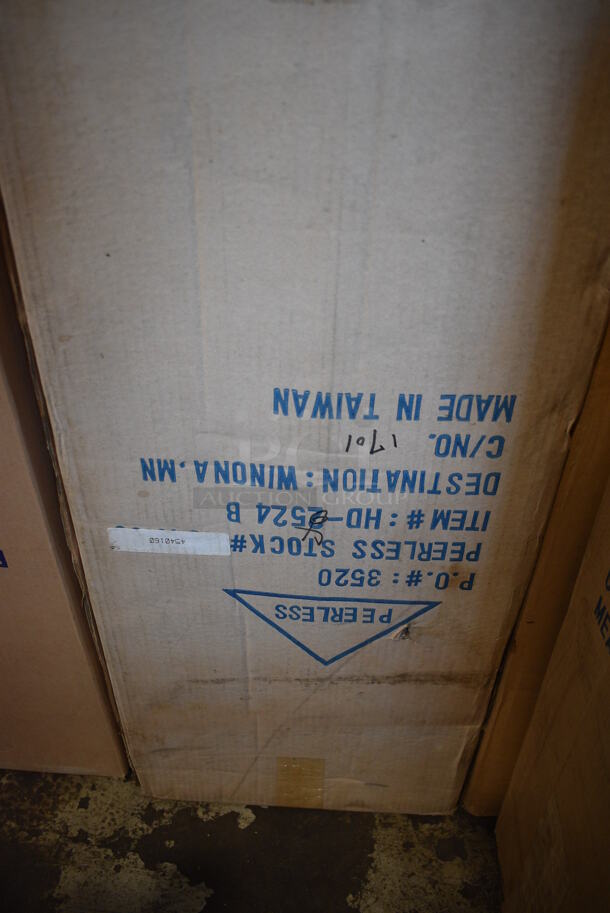 Box of 12 BRAND NEW! Peerless Chain HD-2524 Plastic Chain Posts. 32" - Image 3 of 3