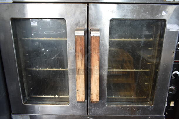 Vulcan Stainless Steel Commercial Propane Gas Powered Full Size Convection Oven w/ View Through Doors, Metal Oven Racks and Thermostatic Controls. - Image 3 of 10