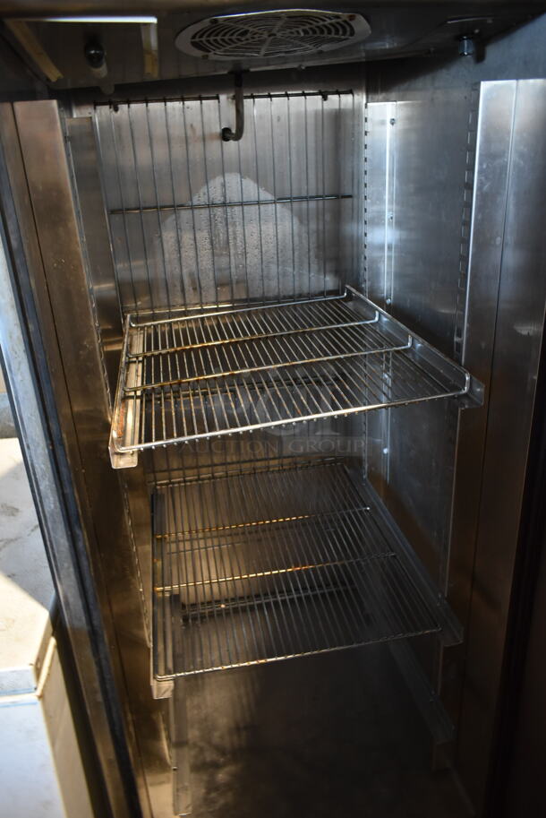 True TR-31F Stainless Steel Commercial Single Door Reach In Freezer w/ Metal Racks on Commercial Casters. 115 Volts, 1 Phase. Tested and Working! - Image 5 of 6