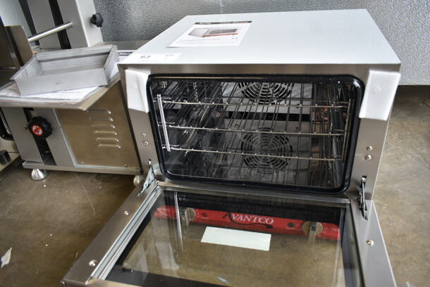 BRAND NEW SCRATCH AND DENT! Avantco 177CO14 Stainless Steel Commercial Countertop Electric Powered Quarter Size Convection Oven. 120 Volts, 1 Phase. Tested and Working! - Image 4 of 5