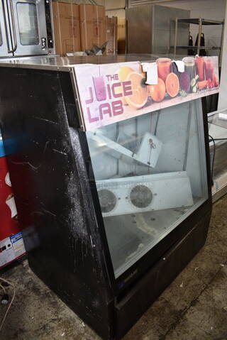 Master-Bilt FIP-40 Metal Commercial Floor Style Deli Display Case Merchandiser. 208-230 Volts, 1 Phase.