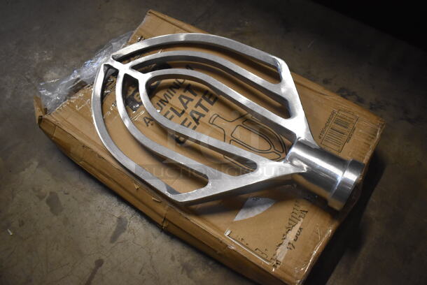 BRAND NEW IN BOX! Assure 19OHCM60FB Aluminum 60 Quart Flat Beater Attachment for Hobart Mixer. 12x3x20 - Image 2 of 5