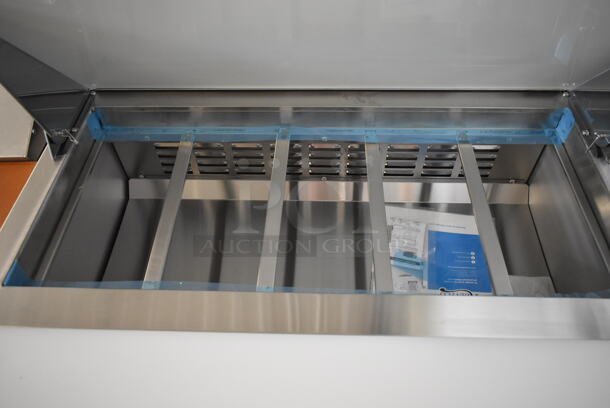 BRAND NEW SCRATCH AND DENT! 2024 Avantco 178SSPT36HC Stainless Steel Commercial Sandwich Salad Prep Table Bain Marie Mega Top on Commercial Casters. 115 Volts, 1 Phase. Tested and Working! - Image 3 of 6