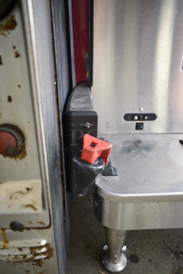 2020 Bunn ICB TWIN SH ENERGY STAR Stainless Steel Commercial Countertop Double Coffee Machine w/ Hot Water Dispenser, 2 Poly Brew Baskets and 1 Satellite Server. 120/208 Volts, 1 Phase. - Image 6 of 11