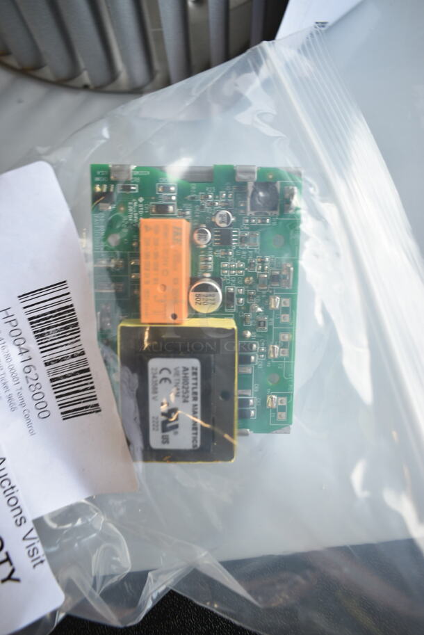 2 BRAND NEW SCRATCH AND DENT! Items Including HP0041628000 Vulcan 00-416280-00001 Temp Control, HP0041578000 Vulcan 00-415780-00003 Wheel. 2 Times Your Bid! - Image 3 of 6