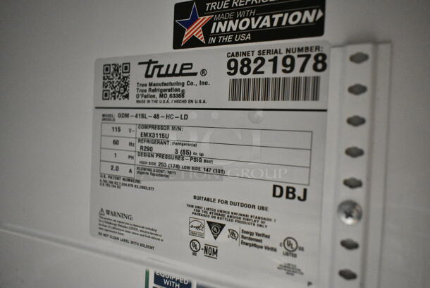 2019 True GDM-41SL-48-HC-LD Metal Commercial 2 Door Reach In Cooler Merchandiser w/ Poly Coated Racks. 115 Volts, 1 Phase. Tested and Working! - Image 4 of 4