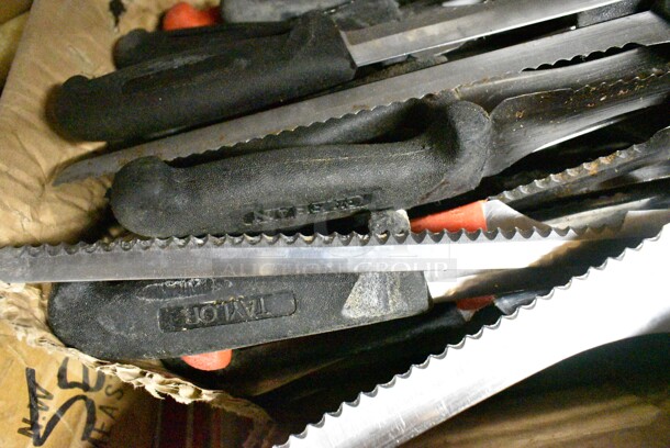 64 SHARPENED Stainless Steel Knives Including Serrated Bread Knives. 64 Times Your Bid!  - Image 4 of 5