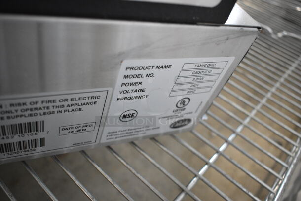 BRAND NEW SCRATCH AND DENT! 2023 Globe GSGDUE10 Stainless Steel Bistro Series Double Sandwich Grill with Smooth Plates - 20" x 10" Cooking Surface. 240 Volts, 1 Phase.  - Image 6 of 6