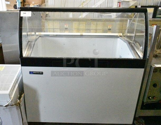 BRAND NEW SCRATCH AND DENT! Master-Bilt DD-46 LCG Metal Commercial Ice Cream Dipping Cabinet on Commercial Casters. See Pictures for Broken Glass. 115 Volts, 1 Phase. Tested and Working! - Image 2 of 9