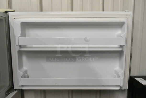 Maytag M1TXEGMYW01 Metal Cooler w/ Freezer. 115 Volts, 1 Phase. Tested and Working! - Image 4 of 7