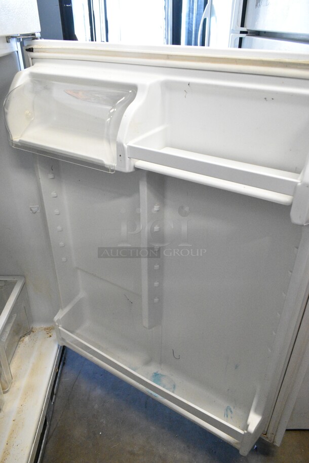 Maytag M1TXEGMYW01 Metal Cooler w/ Freezer. 115 Volts, 1 Phase. Tested and Working! - Image 6 of 7