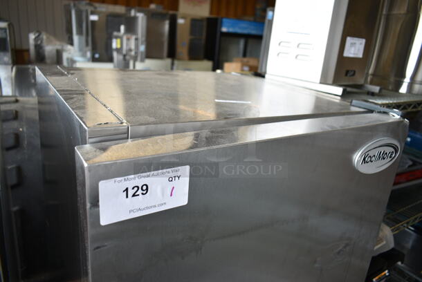 BRAND NEW SCRATCH AND DENT! KoolMore RIF-1D-SS12C Stainless Steel Commercial Single Door Reach In Freezer w/ Poly Coated Racks. Door Needs To Be Fixed; Won't Shut. 115 Volts, 1 Phase. Tested and Working! - Image 4 of 7