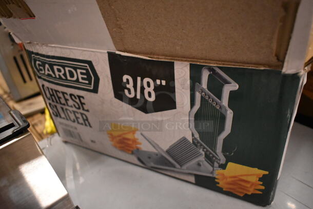 BRAND NEW SCRATCH AND DENT! 
Garde 181CHEESE38 Metal 3/8" Cheese Slicer - Image 3 of 4