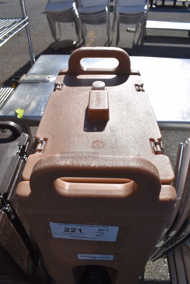 2 Cambro 500LCD Poly Insulated Beverage Holder Dispensers; Tan and Black. 9x16.5x24. 2 Times Your Bid! - Image 5 of 11
