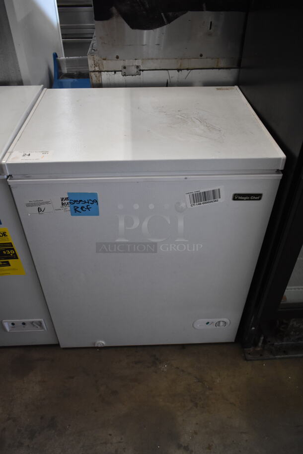 2023 Thomson TFRF520-F-SM Metal Chest Freezer w/ Hinge Lid. 115 Volt, 1 Phase. Tested and Working!
