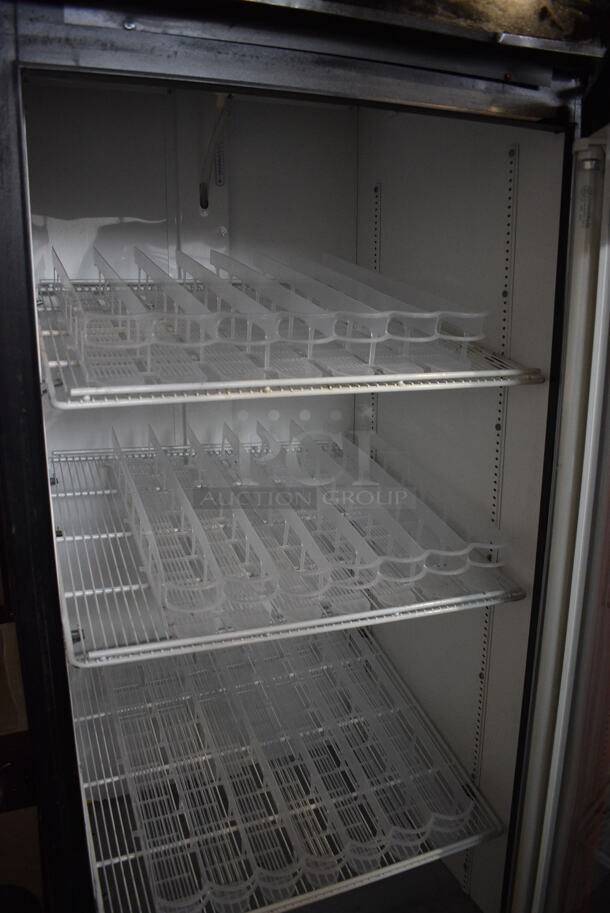 True Model GDM-26 Metal Commercial Single Door Reach In Cooler Merchandiser w/ Poly Coated Racks. 115 Volts, 1 Phase. 30x31x78. Tested and Working! - Image 4 of 5